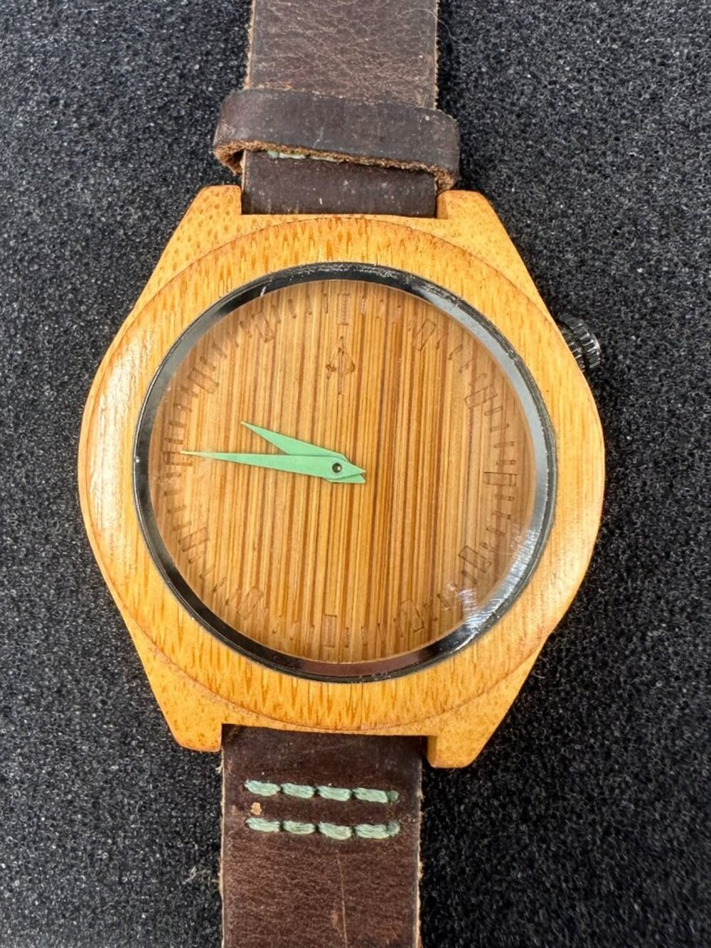 Apache Pine Mens Watch Mens Wooden Case 39MM Brown Leather Strap New Battery